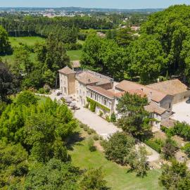 Château Saint Perret, hotel in Avignon