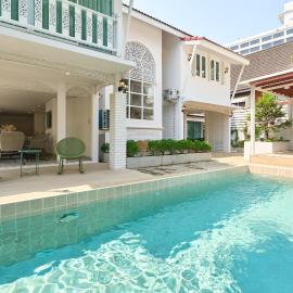 Luxury Pool Villa in the Heart of the Chiang Mai