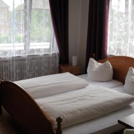 Hotel-Restaurant Cafe Caro, ξενοδοχείο σε Carolinensiel