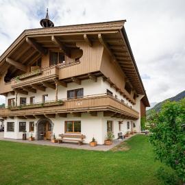 Ferienwohnungen Recherhof, hotel in Hochfilzen