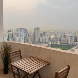 Luxury private room beside park and bus station
