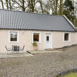 Kinneddar Cottage, hotel in Saline