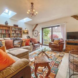 Caroline Cottage, готель у місті Вормінстер