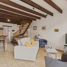 Maison en pierre avec jardin pour 4 personnes