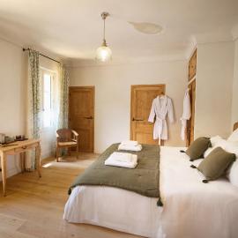 Ferme Saint-Georges en Provence, hotelli kohteessa Le Val