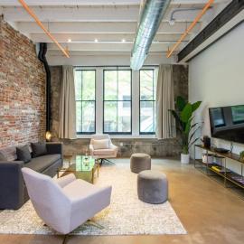 Inventors Loft Luxury Upscale Quiet Two Bedroom