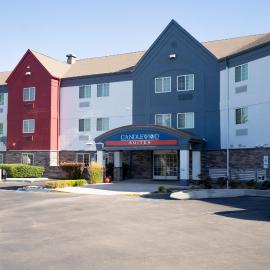 Candlewood Suites Boise - Towne Square by IHG, хотел в Бойсе