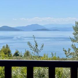 Olive Grove House, hotelli Argalastissa