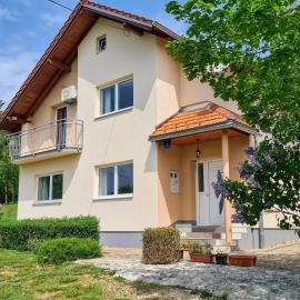 Kuća za odmor Mia u Lici, hotel in Gospić