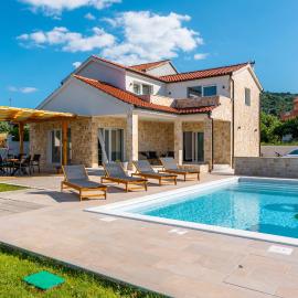 Holiday Home Bodula、Mrljaneのホテル