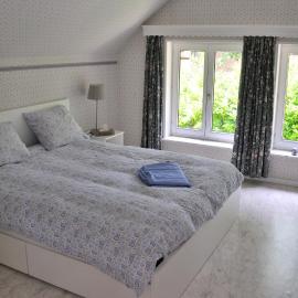 Chambres d'hôte dans une Villa 4 façades - quartier vert et boisé - 5 kms de Namur