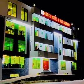 ROOST Hotel and Restaurant, hotel a Bāgh