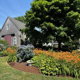 Sea Meadow Inn, hotel em Brewster