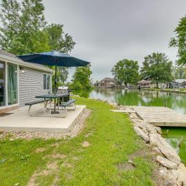 Grand Lake Cabin w/ Private Dock in St Marys!, hotel 