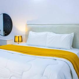 Luxury Mini Flat Eleganza Garden Lekki Ajah, hotel en Aja