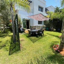BEAU TRIPLEX EN RESIDENCE, hotel in Skhirat