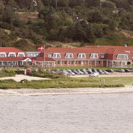 Hotel Pinenhus، فندق في Glyngøre