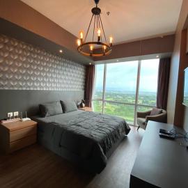 GOLF VIEW Studio! U-Residence 2 Apartment in Lippo Karawaci by Cencen Property, hotel a Klapadua