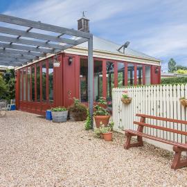 Lancefield Guest House, хотел в Lance Field