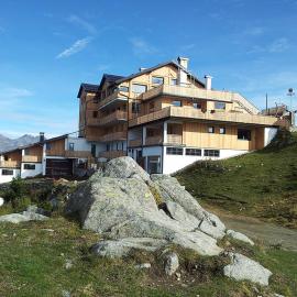 Rifugio Orso Bruno, hotel u gradu 'Commezzadura'
