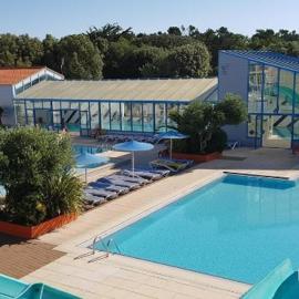 Mobil home avec piscine avec accès plage direct dans camping 5 étoiles
