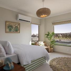 Pyramids & GEM View Luxury Stay with Hot Tub