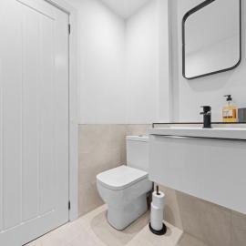 3BR Home in Glasgow Sleeps 6 with Parking
