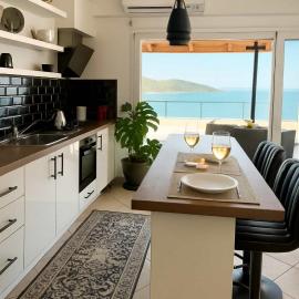 BLUE - Seaview Loft Apartment