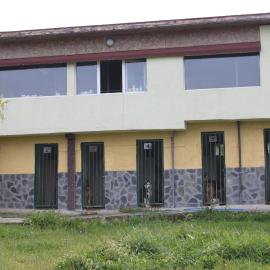 ХОТЕЛ за кучета Киноложки център СТИФ, hotel in Bŭnzareto