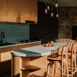 Bali Bloom Villa, hotel i Munggu