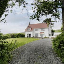 3 Bed in Nicholaston oc-hh676