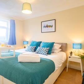 Merriotts Court - Parking - WIFI