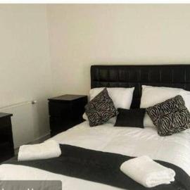 3 Bed-Sleeps 6-City Centre-Free Parking