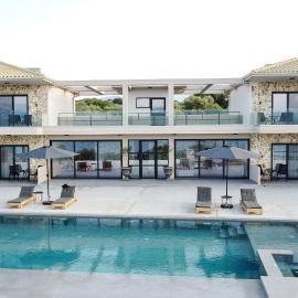 Queen Bee Luxury Villa- Sparto، فندق في Spárton