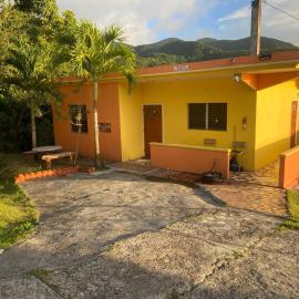 Seaview Guesthouse Barzeys- The Garden Suite