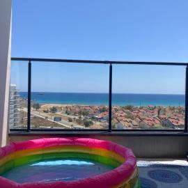 Azure Seaview Studio in Priscilla, Caesar Blue Resort, Aquapark, Gym, Sauna, Heated Swimming Pool – hotel w mieście Kalecik