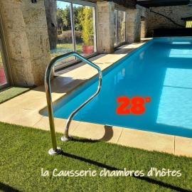 La Causserie, Suite Chambres d'Hôtes avec piscine interieure, pour vous seuls !, hotel em Gramat