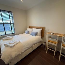 Pass the Keys Modern Elegant Studio 20 Minutes to Central London, Hotel in Twickenham