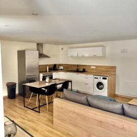 Appartement plein coeur village, hotel di Étoile-sur-Rhône