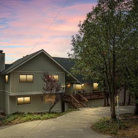 Our Secret Getaway - Two Spacious Living Areas