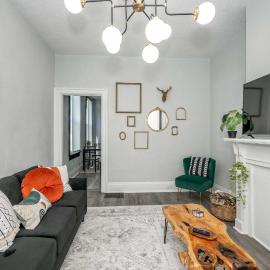 Chic Modern Gem with Style, Hotel in Cincinnati