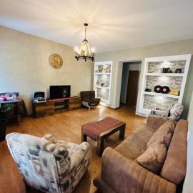 Hill House, hotel in Kazbegi