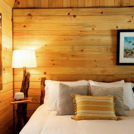 "Stars Hollow" Cozy Mini-Cabin in Muir Valley -RRG, hotel a Rogers
