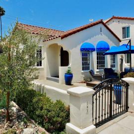 Belmont Shore Beach House - Incredible Oceanfront Views, хотел в Лонг Бийч