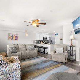 Seascape Cove - Waterfront