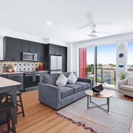 Modern Hill Country Condo for 4 with Resort Perks, hotel in New Braunfels