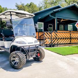 Best Location in Downtown NB - Golf Cart Included, hotel in New Braunfels