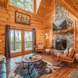 Cabin near Blue Ridge - Hot Tub Fire Pit Games, Hotel in Mineral Bluff
