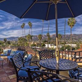 Santa Barbara में, होटल Luxurious Mykonos in Santa Barbara with Outdoor Deck Short Bike Ride to Beach