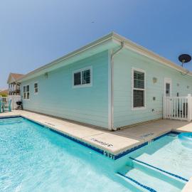 Fun 2 bedroom - Pets Pool Sleeps 6, hotel in Port Aransas